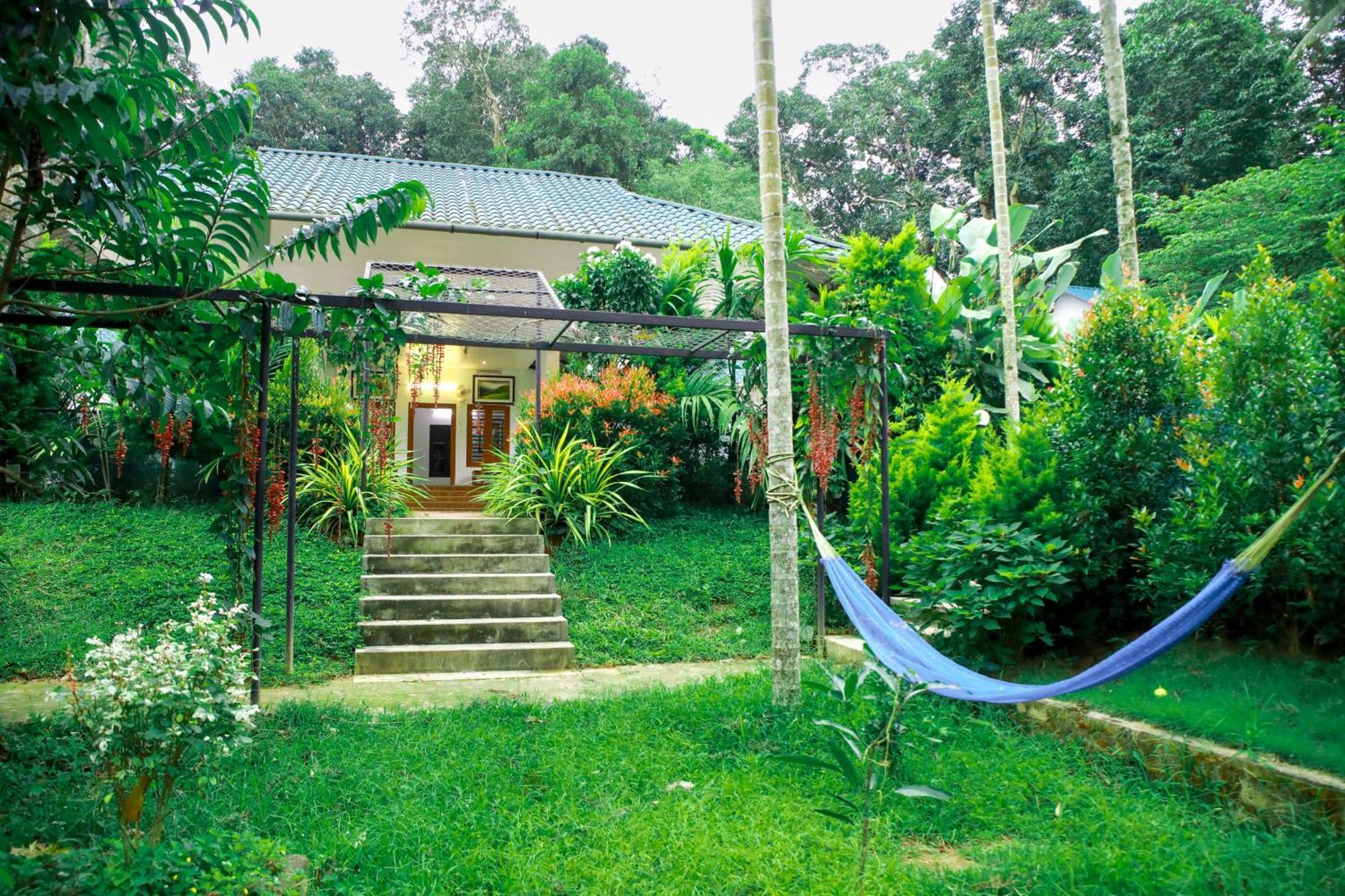 Green Aura Hotel Sultan Bathery Exterior photo